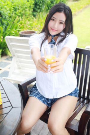 女教师巨大乳中文字幕免费看_4K免费全集观看