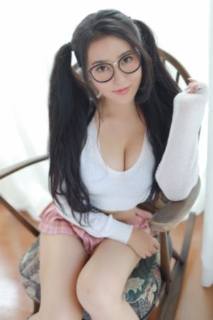 日本人妻被部长侵犯_青苹果乐园免费高清观看